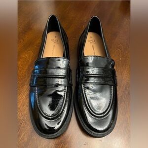 Time and Tru Women’s Black Loafers Memory Foam Slip On Shoes